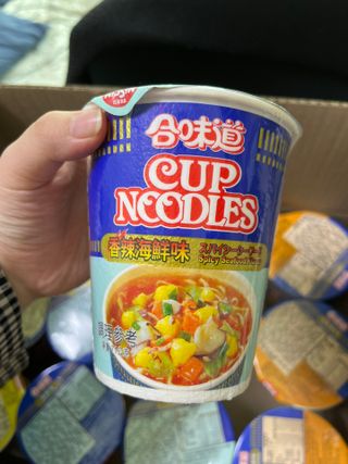 NISSIN 닛신 컵누들  4종 - 씨푸드오리지날, 씨푸드 스파이시, 씨푸드 커리, 씨푸드 XO소스 — 5점을 준 리뷰어가 2022년 2월 올린 사용 사진