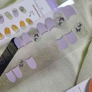 [네일가게] 햇빛에 닿으면 색이 변하는 신기한 햇살 반전 네일스티커_B — 5점을 준 리뷰어가 2021년 8월 올린 사용 사진