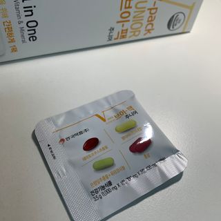 [안국약품] 브이팩 올인원 멀티바타민 주니어용 — 5점을 준 리뷰어가 2021년 3월 올린 사용 사진