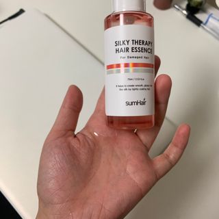 썸헤어 / SUMHAIR 썸헤어 실키 테라피 헤어 에센스 — 4점을 준 리뷰어가 2021년 4월 올린 사용 사진