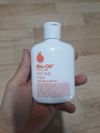 바이오오일 [바이오-오일] 바디 로션 175ml — 5점을 준 리뷰어가 2021년 12월 올린 사용 사진