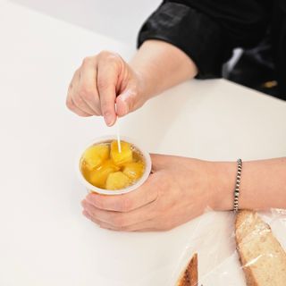 돌 MF[Dole] 파인애플컵/망고컵/복숭아컵 198g 6입X1박스 (맛 1가지 랜덤 발송) — 5점을 준 리뷰어가 2024년 5월 올린 사용 사진