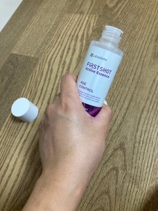 리더스코스메틱 리더스 퍼스트 샷 액티브 에센스 에이지 컨트롤 — 5점을 준 리뷰어가 2021년 11월 올린 사용 사진