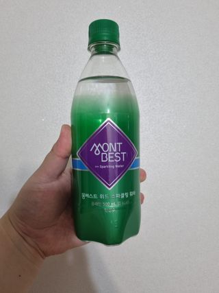 몽베스트 Montbest with Sparkling water Plain 20병 — 5점을 준 리뷰어가 2021년 11월 올린 사용 사진