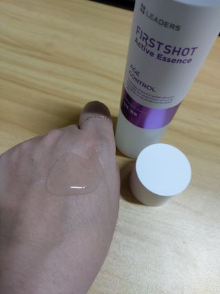 리더스코스메틱 리더스 퍼스트 샷 액티브 에센스 에이지 컨트롤 — 5점을 준 리뷰어가 2021년 10월 올린 사용 사진