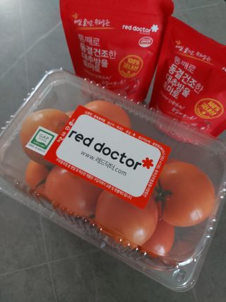 레드닥터 완숙토마토 + 통째로 동결건조한 대추방울토마토 — 5점을 준 리뷰어가 2022년 12월 올린 사용 사진