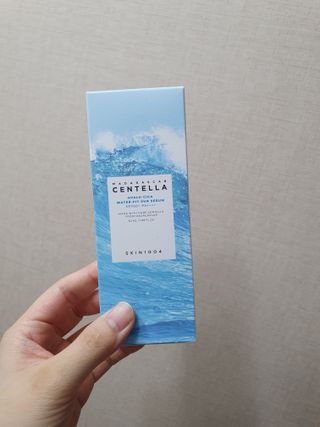 [스킨1004] 마다가스카르 센텔라 히알루-시카 워터핏 선세럼 50ml — 5점을 준 리뷰어가 2024년 5월 올린 사용 사진