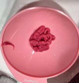 [유니프] 헤어 샤이니 핑크 컬러 트리트먼트240g — 4점을 준 리뷰어가 2023년 11월 올린 사용 사진