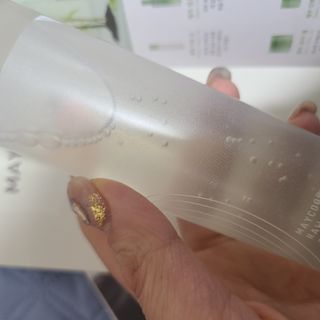 메이쿱 로우 소스 더 비건 에센스 100ml — 5점을 준 리뷰어가 2022년 4월 올린 사용 사진