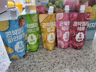 참앤들황토농원 10가지 맛, 입맛대로 스페셜하게~ 가볍게 한 포 땡! 곤약젤리 스페셜 패키지 130ml x 30포 — 5점을 준 리뷰어가 2022년 12월 올린 사용 사진