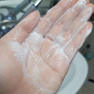 지지지 클린 퍼펙트 클렌징폼 120g — 5점을 준 리뷰어가 2022년 3월 올린 사용 사진
