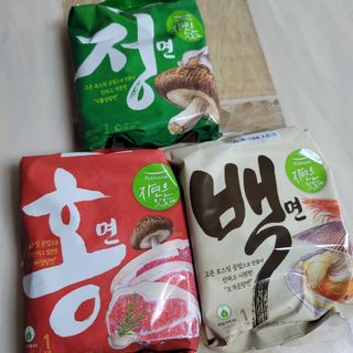 [풀무원] 자연은맛있다 정면, 백면, 홍면  세트 — 5점을 준 리뷰어가 2021년 4월 올린 사용 사진