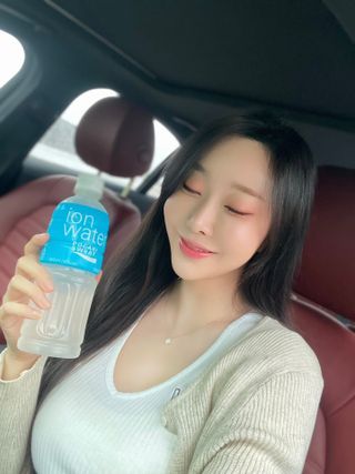 [동아오츠카] 포카리스웨트  500ml PET + 이온워터 500ml PET — 5점을 준 리뷰어가 2025년 7월 올린 사용 사진