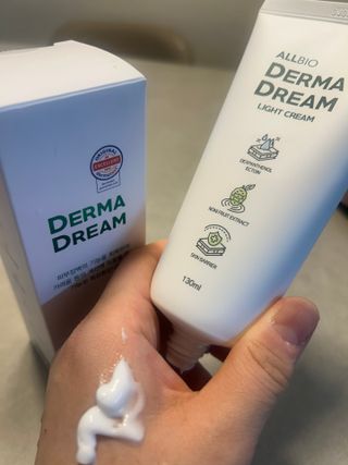 ★스마트 스토어 [올바이오] 더마크림 라이트 크림 130ml 저자극 보습 가려움개선 — 5점을 준 리뷰어가 2025년 2월 올린 사용 사진