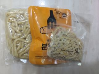 [푸딩팩토리] 로제누들떡볶이 500g / 까르보나라크림누들떡볶이 500g — 5점을 준 리뷰어가 2022년 8월 올린 사용 사진