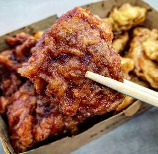 [교촌치킨 영등포역점] 치킨 메뉴 중 택1 — 5점을 준 리뷰어가 2021년 1월 올린 사용 사진