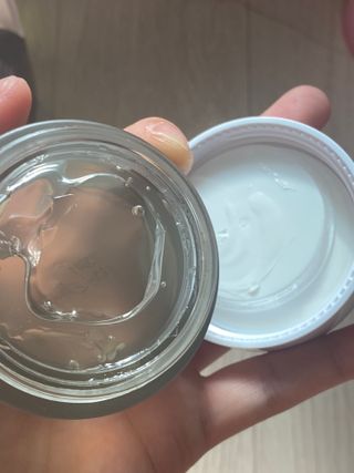 [NEW_버진팜스 푸딩수딩] 투명 푸딩젤이 선사하는 빠른 진정과 깨끗한 피부결 정돈 — 5점을 준 리뷰어가 2021년 11월 올린 사용 사진