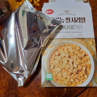 씨알푸드 유기농 쌀 시리얼 390g + 갓 구운 유기농 발아통곡물 150g — 5점을 준 리뷰어가 2022년 1월 올린 사용 사진