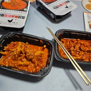[닭집아들 신제품] 직화무뼈국물닭발 & 직화로제무뼈닭발 — 5점을 준 리뷰어가 2023년 5월 올린 사용 사진