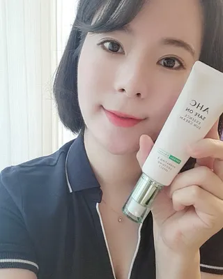 [AHC] 세이프온 에센스 선크림 올리브영 스페셜 증정 기획세트 — 5점을 준 리뷰어가 2022년 6월 올린 사용 사진