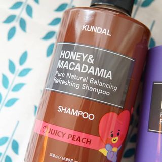 쿤달 [KUNDAL 공식] 프리미엄 헤어 케어 스페셜 세트 샴푸 500ml &amp; 트리트먼트 500ml — 5점을 준 리뷰어가 2021년 3월 올린 사용 사진