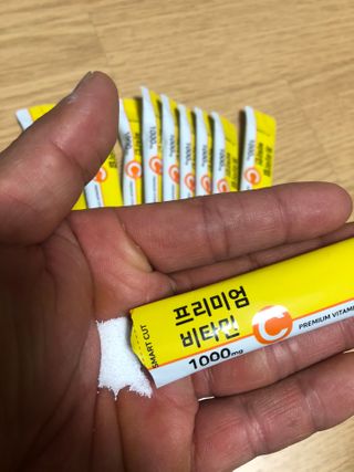 서울약사신협 프리미엄비타민C1000_2.5G x 100포 — 5점을 준 리뷰어가 2020년 12월 올린 사용 사진