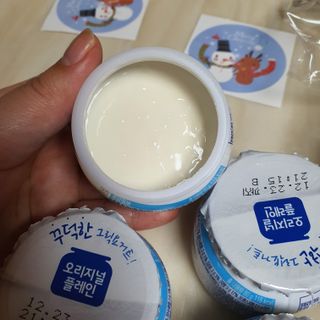 매일바이오 그릭요거트 오리지널 플레인 4개, 로스터리 커피믹스 4개 — 3점을 준 리뷰어가 2021년 12월 올린 사용 사진