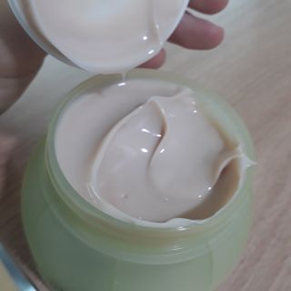 카오리온코스메틱스 사카로미세스와 시카의 만남        릴리피 릴렉싱 크림 진정한 탄력을 경험해보세요 — 5점을 준 리뷰어가 2021년 8월 올린 사용 사진