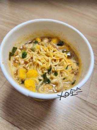 NISSIN 닛신 컵누들  4종 - 씨푸드오리지날, 씨푸드 스파이시, 씨푸드 커리, 씨푸드 XO소스 — 5점을 준 리뷰어가 2022년 12월 올린 사용 사진