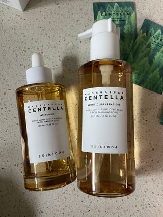 스킨1004 [SKIN1004] 마다가스카르 센텔라 라이트 클렌징 오일 200ml — 5점을 준 리뷰어가 2024년 7월 올린 사용 사진