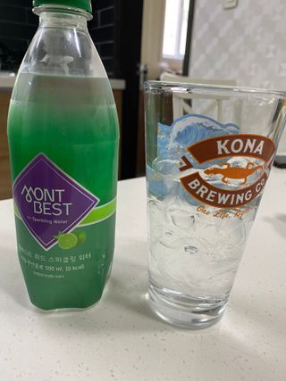 몽베스트 Montbest with Sparkling water Lime20병 — 5점을 준 리뷰어가 2021년 10월 올린 사용 사진