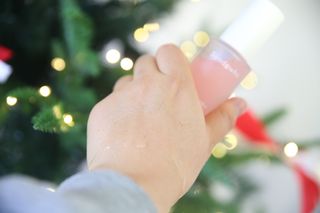 산다화 더블 이펙트 안티 링클 세럼 50ml — 3.5점을 준 리뷰어가 2022년 12월 올린 사용 사진