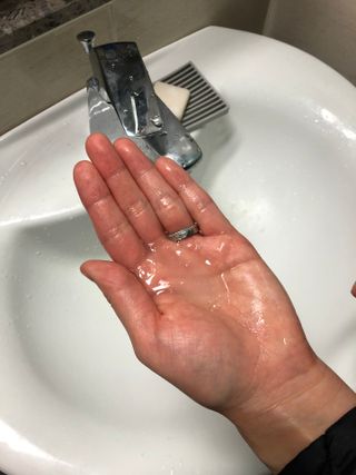 올리브 오일 스킨케어 컴퍼니 [OOSC] 촉촉 깨끗 내추럴리 너리시드 핸드워시 500ml — 5점을 준 리뷰어가 2021년 5월 올린 사용 사진