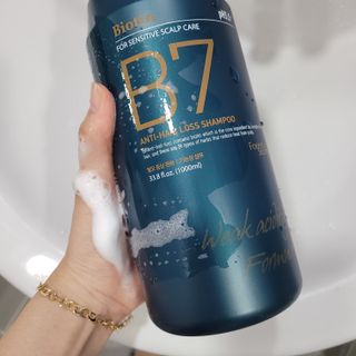 [포레스트스토리] 탈모증상완화 샴푸 1,000ml — 5점을 준 리뷰어가 2022년 6월 올린 사용 사진