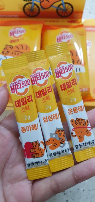 광동생활건강 프리 [광동] VB와 VC를 함유한 멀티 비타민 비타 500 데일리 스틱 180포 — 5점을 준 리뷰어가 2022년 5월 올린 사용 사진