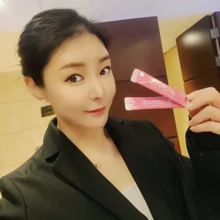 늘20s 콜라겐 부스팅_COLLAGEN BOOSTING — 5점을 준 리뷰어가 2023년 2월 올린 사용 사진