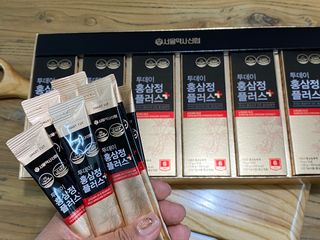 서울약사신협_투데이홍삼정플러스스틱_10g x 60포 — 5점을 준 리뷰어가 2021년 6월 올린 사용 사진