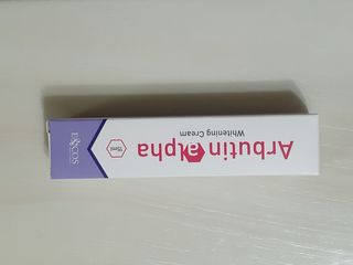 이엔코스 알부틴 알파 화이트닝크림 — 4점을 준 리뷰어가 2021년 2월 올린 사용 사진