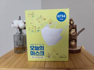 [심폐소생소] 오늘의마스크 KF94 소형 초등학생 어린이 마스크 — 5점을 준 리뷰어가 2021년 12월 올린 사용 사진