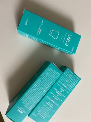 치과에서 쓰는 치약 _ 라벨제로 저불소 꼬마, 키즈, 유아, 베이비, 주니어 안전한 어린이치약 — 5점을 준 리뷰어가 2022년 12월 올린 사용 사진