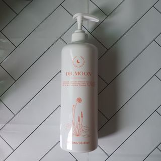 프리[닥터문] 유산균 락토케어 질경초 여성청결제 1000ml (젤타입) — 5점을 준 리뷰어가 2022년 7월 올린 사용 사진