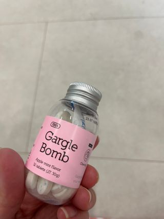 일오오오 3초 고체가글 가글밤 32정 — 5점을 준 리뷰어가 2022년 6월 올린 사용 사진