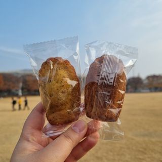 [메종콜리브리] 프랑스 마들렌 메종콜리브리 피스타치오 마들렌 2팩 — 4점을 준 리뷰어가 2021년 11월 올린 사용 사진