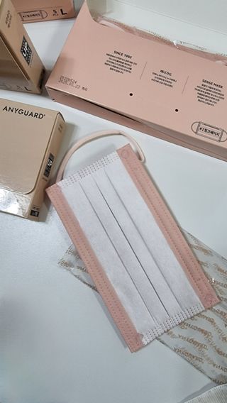 [애니가드] 센스 메베 베이지 컬러 사각 마스크 5P — 5점을 준 리뷰어가 2022년 8월 올린 사용 사진