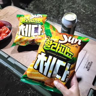 강렬한 태양의 맛 썬의 신제품, 썬 할라피뇨체다 — 5점을 준 리뷰어가 2022년 6월 올린 사용 사진