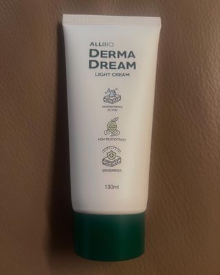 ★스마트 스토어 [올바이오] 더마크림 라이트 크림 130ml 저자극 보습 가려움개선 — 5점을 준 리뷰어가 2025년 1월 올린 사용 사진