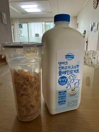 프리_[덴마크] 진하고 더 고소한 플레인 요거트 1.8L — 5점을 준 리뷰어가 2025년 5월 올린 사용 사진