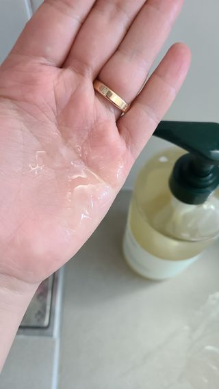라로지크 X4 스케일링 퍼퓸 샴푸 1,000mℓ — 5점을 준 리뷰어가 2022년 1월 올린 사용 사진