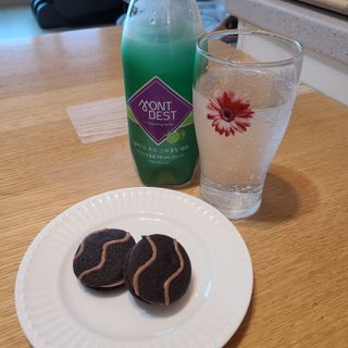 몽베스트 Montbest with Sparkling water Lime20병 — 4점을 준 리뷰어가 2021년 10월 올린 사용 사진