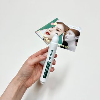 바이브랩 [탈모증상완화] 헤어라인 눈썹 두피앰플 — 5점을 준 리뷰어가 2022년 3월 올린 사용 사진